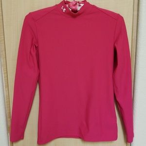 ❤Under Armour Long Sleeve tshirt.
